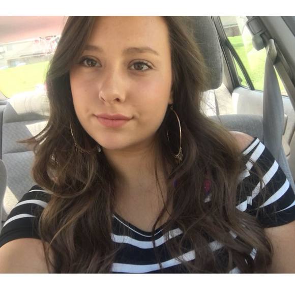 Meet your Posher, Ashley - Picture 1 of 1